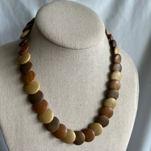 Vintage Wooden Saucer Disc Shape Beaded Boho 70s Style Costume Estate Necklace - Picture 1 of 9
